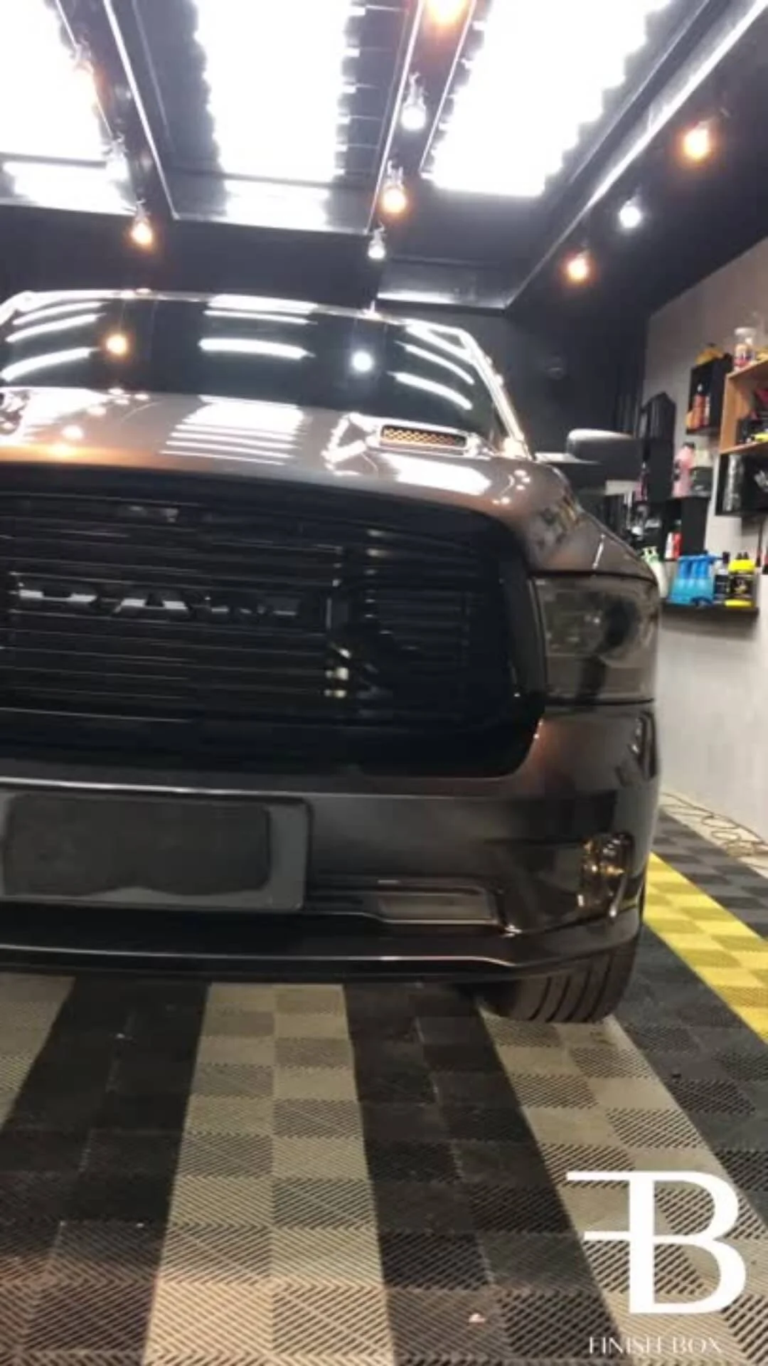 CAPA DE VÍDEO - DODGE RAM GRAFITE - ESTÉTICA AUTOMOTIVA - FINISH BOX