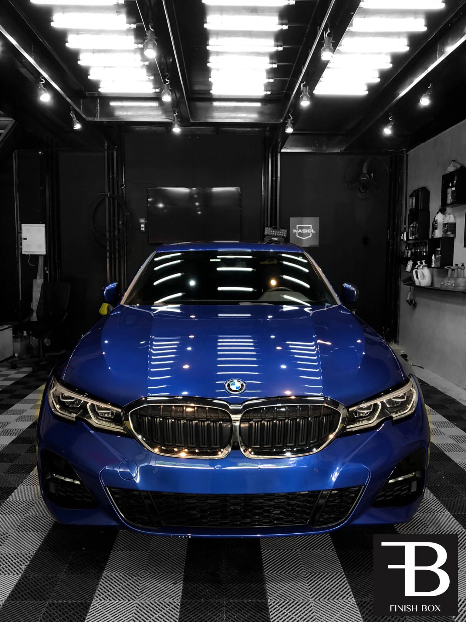 FINISH BOX - ESTÉTICA AUTOMOTIVA - BMW HIBRIDA AZUL - FRENTE